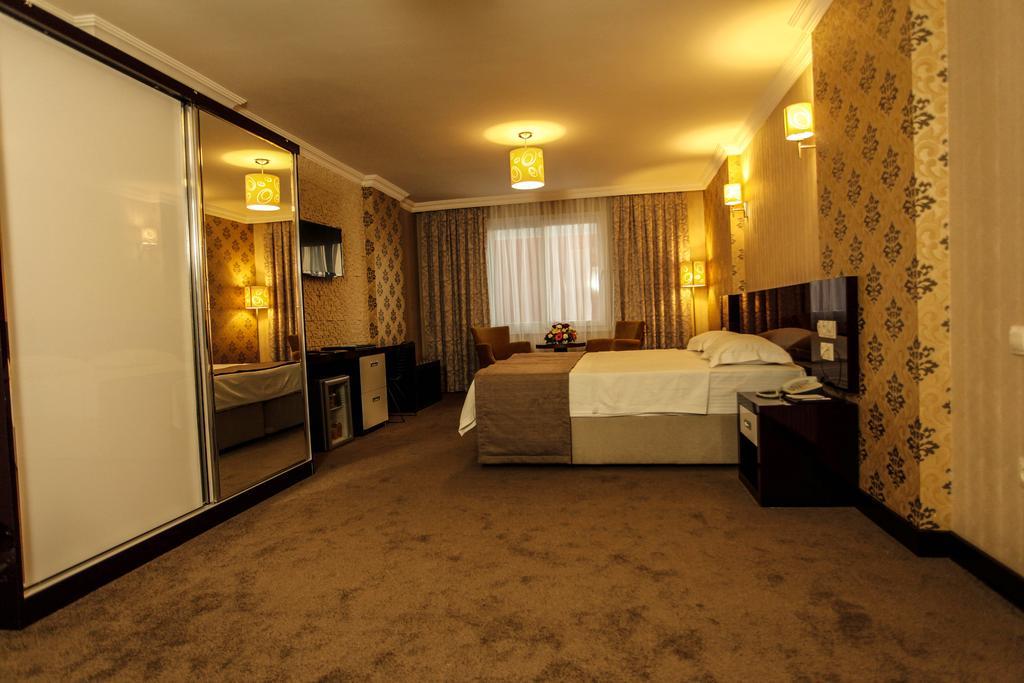 Grand Akcali Otel อิสเกนเดรุน ภายนอก รูปภาพ