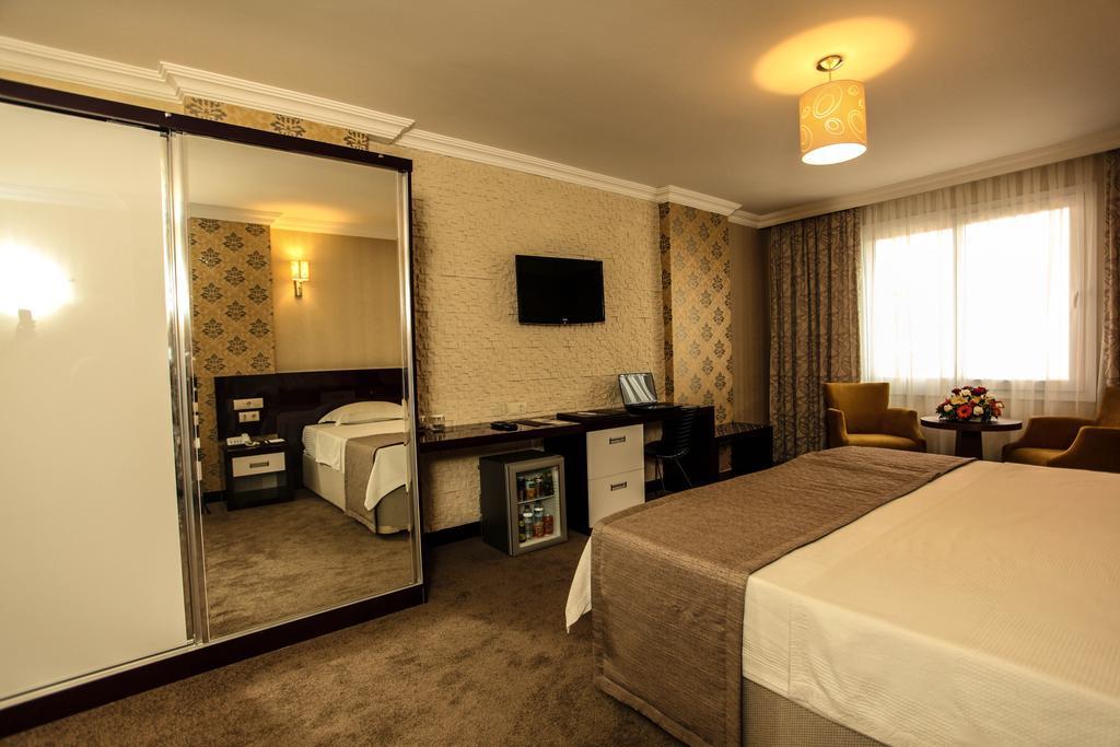 Grand Akcali Otel อิสเกนเดรุน ภายนอก รูปภาพ
