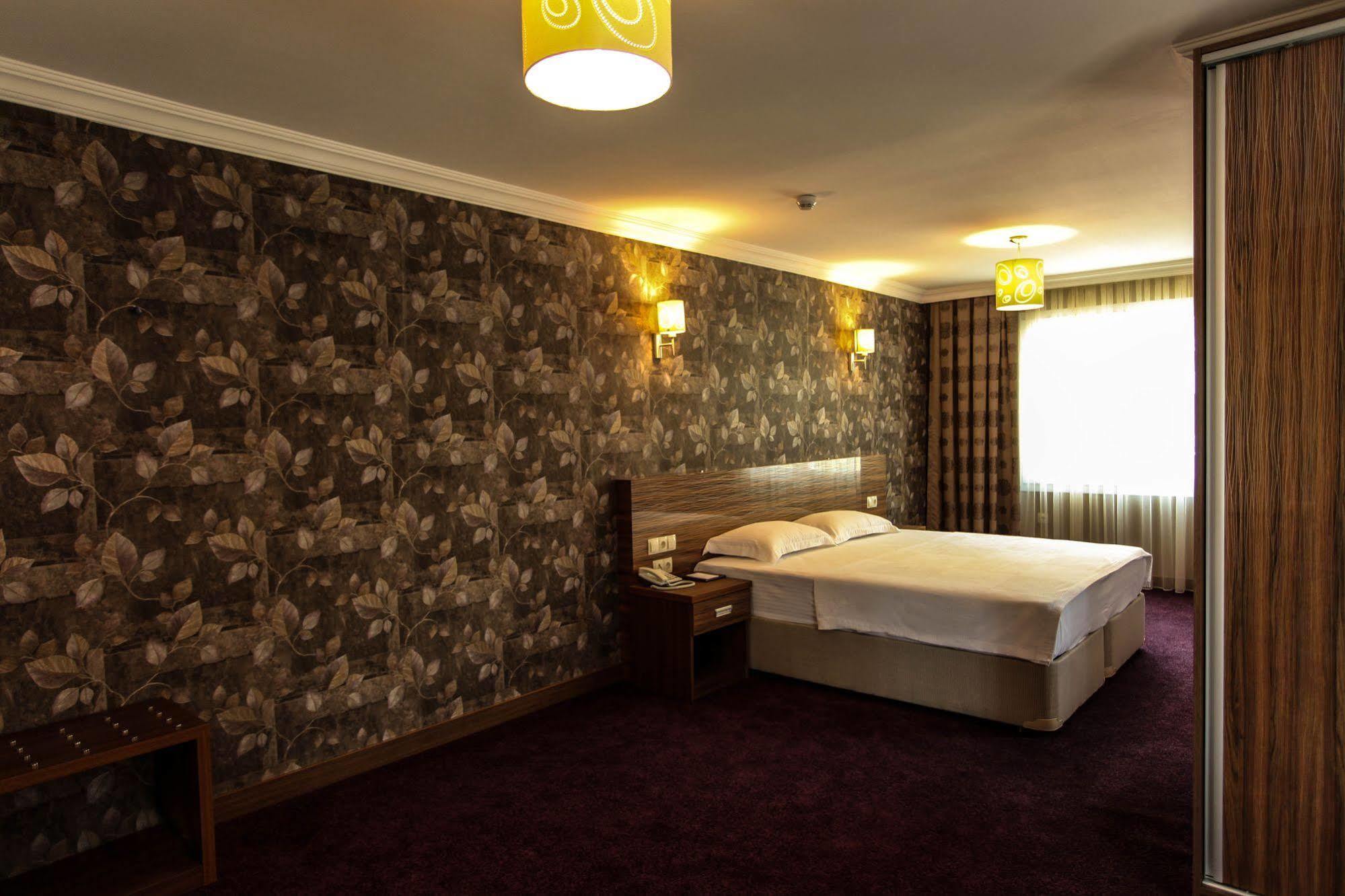 Grand Akcali Otel อิสเกนเดรุน ภายนอก รูปภาพ