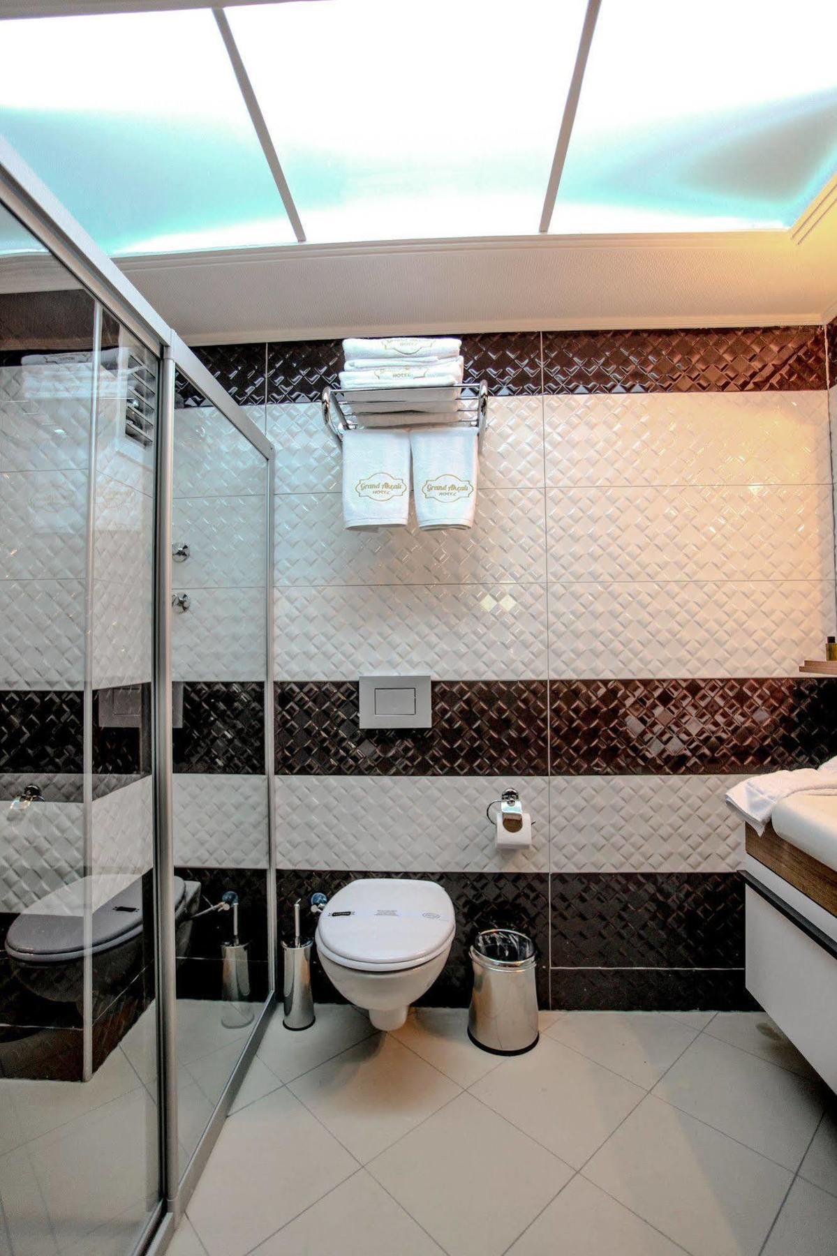 Grand Akcali Otel อิสเกนเดรุน ภายนอก รูปภาพ
