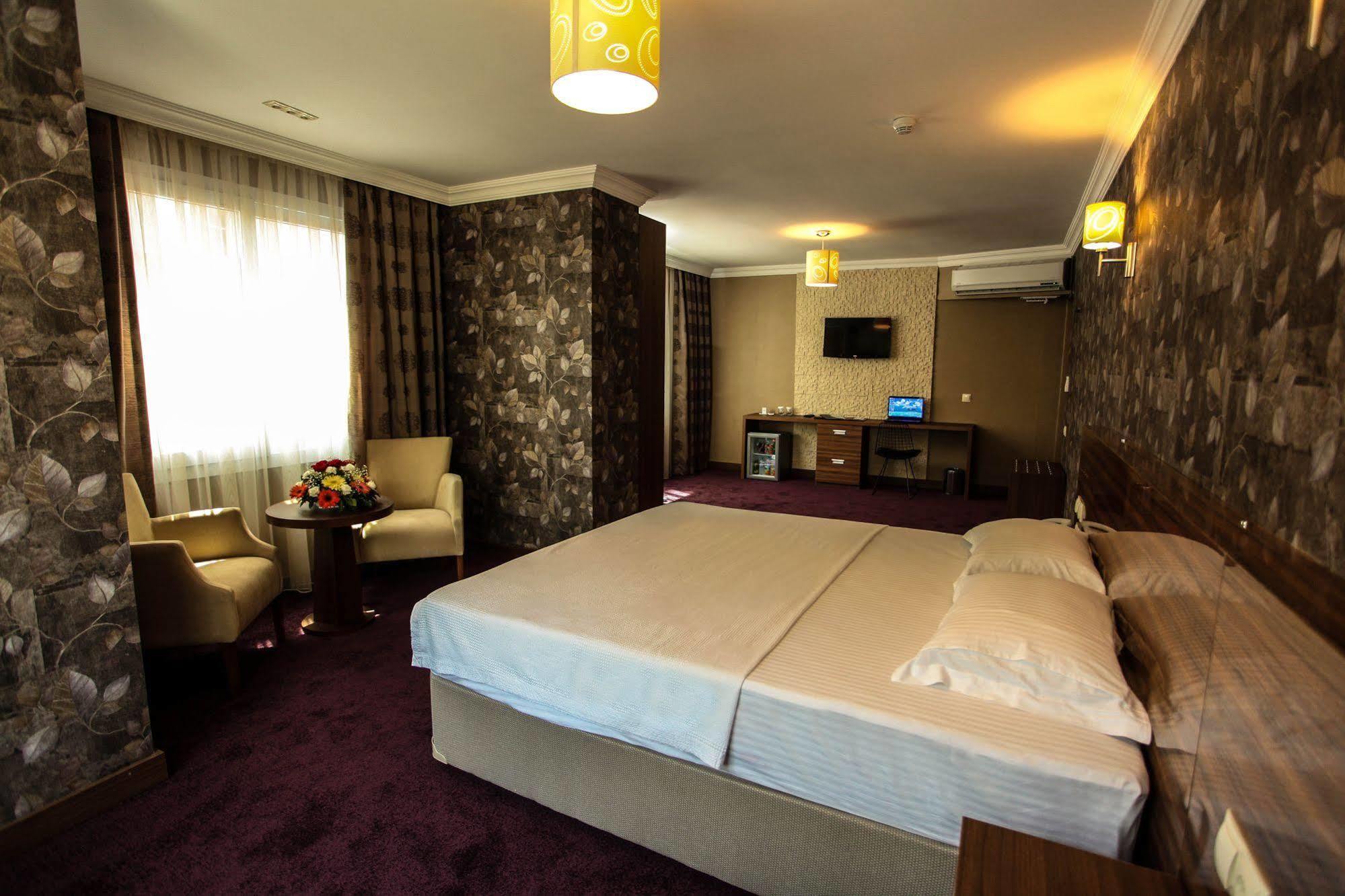 Grand Akcali Otel อิสเกนเดรุน ภายนอก รูปภาพ