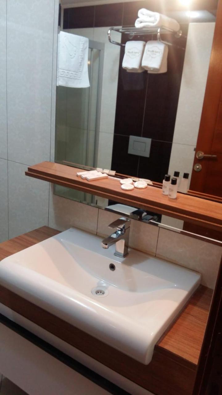 Grand Akcali Otel อิสเกนเดรุน ภายนอก รูปภาพ